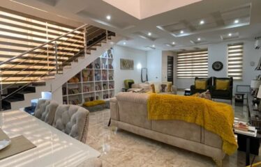 5 Bedrooms Semi Detached Duplex