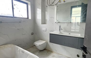 Spacious 1 & 2  Bedroom Apartment/Maisonette