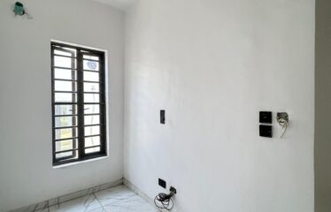 4bedroom fully detached with an ante room and bq