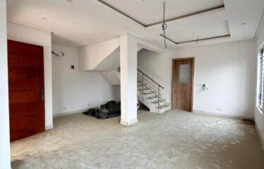 Eye Catchy 4 Bedroom  Detached Duplex plus 2 BQ .