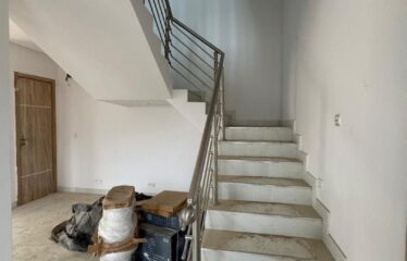 Eye Catchy 4 Bedroom  Detached Duplex plus 2 BQ .