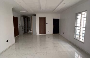 3 Bedroom Apartment in a top notch location.