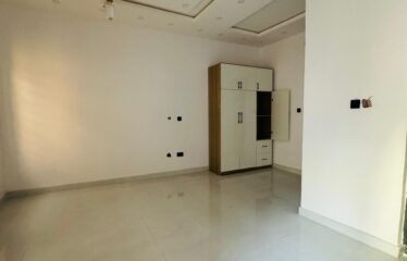 5 Bedroom Fully Detached Duplex plus Bq  with range of features
