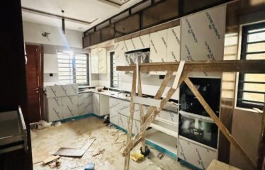5 Bedroom Fully Detached Duplex plus Bq  with range of features