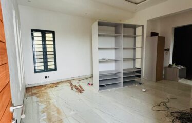 5 Bedroom Fully Detached Duplex plus Bq  with range of features