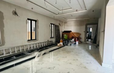5 Bedroom House plus 2bqs in a serene location.
