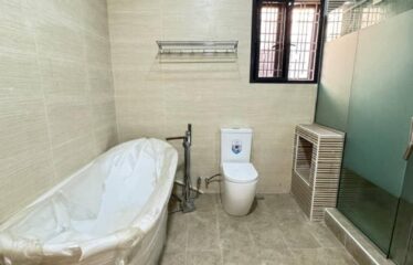 3 Bedroom Apartment in a well secured neighborhood