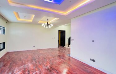 For Sale: Sophisticated 5 Bedroom Fully Detached Duplex, Maryland Ikeja.