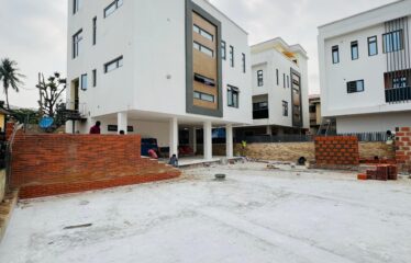 For Sale: Sophisticated 5 Bedroom Fully Detached Duplex, Maryland Ikeja.