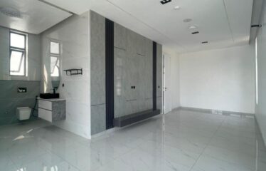 FULLY DETACHED DUPLEX WITH LUXURY INTERIOR, 24hrs ESTATE SECURITY, CINEMA, EQUIPPED GYM, OPEN TOP TERRACE, SWIMMING POOL AND BQ