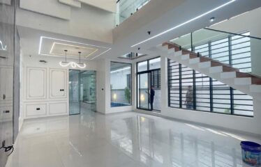 FULLY DETACHED DUPLEX WITH LUXURY INTERIOR, SWIMMING POOL, 24hrs ESTATE SECURITY AND BQ FOR SALE CHEVRON LEKKI