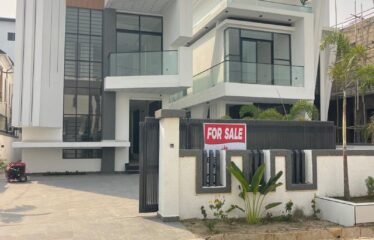 FULLY DETACHED DUPLEX WITH LUXURY INTERIOR, SWIMMING POOL, 24hrs ESTATE SECURITY AND BQ FOR SALE CHEVRON LEKKI