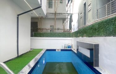FULLY DETACHED DUPLEX WITH LUXURY INTERIOR, SWIMMING POOL, 24hrs ESTATE SECURITY AND BQ FOR SALE CHEVRON LEKKI