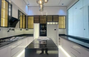 FULLY DETACHED DUPLEX WITH LUXURY INTERIOR, SWIMMING POOL, 24hrs ESTATE SECURITY AND BQ FOR SALE CHEVRON LEKKI