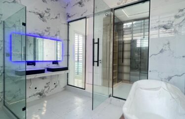 FULLY DETACHED DUPLEX WITH LUXURY INTERIOR, SWIMMING POOL, 24hrs ESTATE SECURITY AND BQ FOR SALE CHEVRON LEKKI