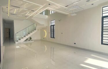 FULLY DETACHED DUPLEX WITH LUXURY INTERIOR, SWIMMING POOL, 24hrs ESTATE SECURITY AND BQ FOR SALE CHEVRON LEKKI