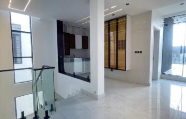 FULLY DETACHED DUPLEX WITH LUXURY INTERIOR, SWIMMING POOL, 24hrs ESTATE SECURITY AND BQ FOR SALE CHEVRON LEKKI