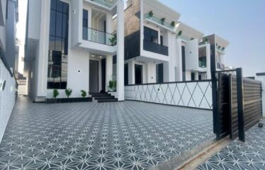 FULLY DETACHED DUPLEX WITH LUXURY INTERIOR FOR SALE, CHEVRON LEKKI.