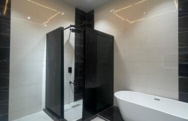 FULLY DETACHED DUPLEX WITH LUXURY INTERIOR FOR SALE, CHEVRON LEKKI.