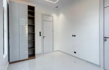 FULLY DETACHED DUPLEX WITH LUXURY INTERIOR FOR SALE, CHEVRON LEKKI