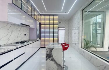 FULLY DETACHED DUPLEX WITH LUXURY INTERIOR, SWIMMING POOL, 24hrs ESTATE SECURITY AND BQ FOR SALE CHEVRON LEKKI