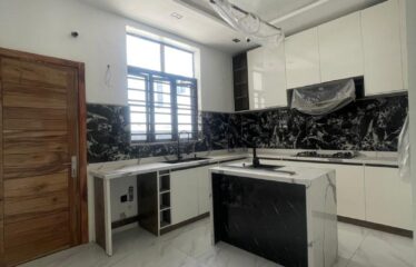 FULLY DETACHED DUPLEX BUILT ON TWO FLOORS, ROOFTOP AND BQ CHEVRON LEKKI LAGOS.