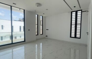 LUXURY WELL FINISHED FULLY DETACHED DUPLEX WITH SWIMMING POOL FOR SALE AT CHEVRON LEKKI LAGOS