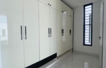 LUXURY WELL FINISHED FULLY DETACHED DUPLEX WITH SWIMMING POOL FOR SALE AT CHEVRON LEKKI LAGOS