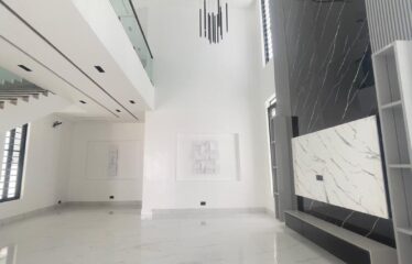 LUXURY WELL FINISHED FULLY DETACHED DUPLEX WITH SWIMMING POOL FOR SALE AT CHEVRON LEKKI LAGOS
