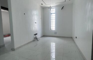 FULLY DETACHED DUPLEX BUILT ON TWO FLOORS, ROOFTOP AND BQ CHEVRON LEKKI LAGOS.