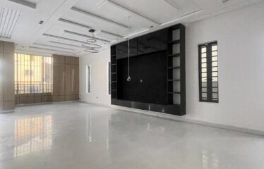 FULLY DETACHED DUPLEX WITH A SPACIOUS LIVING ROOM, SWIMMING POOL WITH CHANGING ROOM AND BQ