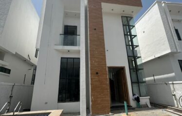 FULLY DETACHED DUPLEX WITH SWIMMING POOL AND BQ FOR SALE, CHEVRON LEKKI