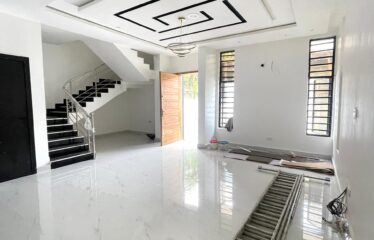 FULLY DETACHED DUPLEX WITH BQ 4 BED, 4 BATH, FOR SALE AT CHEVRON