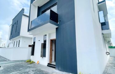 FULLY DETACHED DUPLEX WITH BQ 4 BED, 4 BATH, FOR SALE AT CHEVRON