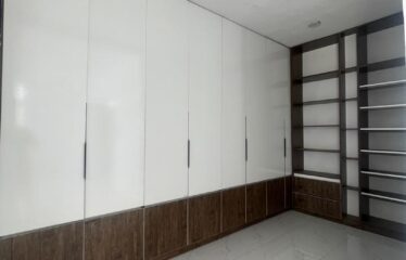 FULLY DETACHED DUPLEX BUILT ON TWO FLOORS, ROOFTOP AND BQ CHEVRON LEKKI LAGOS.