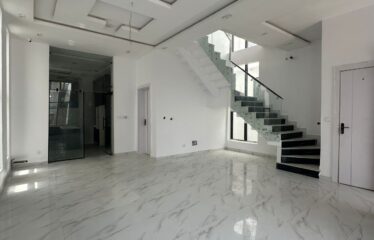 FULLY DETACHED DUPLEX WITH SWIMMING POOL AND BQ FOR SALE, CHEVRON LEKKI