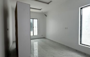 FULLY DETACHED DUPLEX WITH SWIMMING POOL AND BQ FOR SALE, CHEVRON LEKKI