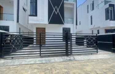FULLY DETACHED DUPLEX BUILT ON TWO FLOORS, ROOFTOP AND BQ CHEVRON LEKKI LAGOS.