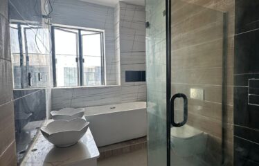 FULLY DETACHED DUPLEX WITH SWIMMING POOL AND BQ FOR SALE, CHEVRON LEKKI