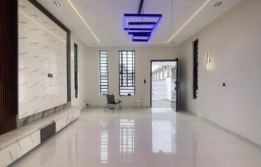 FULLY DETACHED DUPLEX WITH A SPACIOUS LIVING ROOM, SWIMMING POOL, TV CONSOLE AND BQ