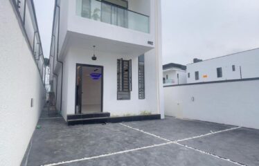 FULLY DETACHED DUPLEX WITH A SPACIOUS LIVING ROOM, SWIMMING POOL, TV CONSOLE AND BQ